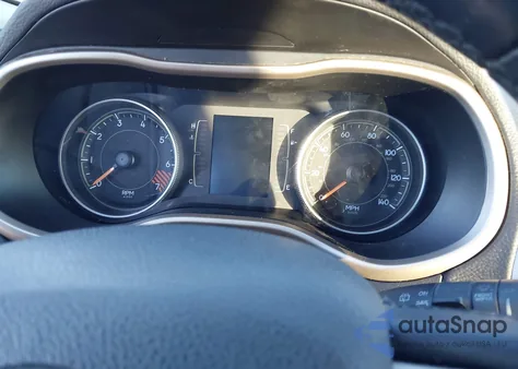 2015 Jeep Cherokee Latitude из США, поврежденный, VIN 1C4PJMCB6FW625086